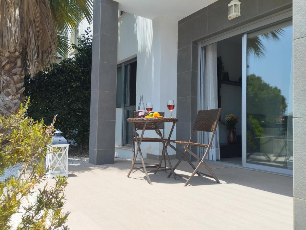Bungalow En Punta Prima 2 Dormitorios Y Piscina Torrevieja Buitenkant foto